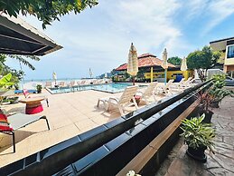 Anyavee Chom By The Sea