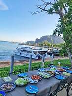 Anyavee Chom By The Sea