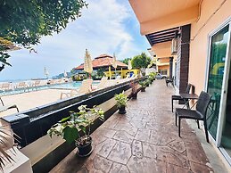 Anyavee Chom By The Sea