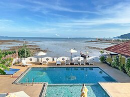 Anyavee Chom By The Sea