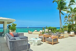 Buoy Haus Beach Resort St. Thomas, Autograph Collection