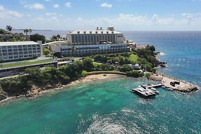 Buoy Haus Beach Resort St. Thomas, Autograph Collection