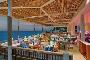 Buoy Haus Beach Resort St. Thomas, Autograph Collection