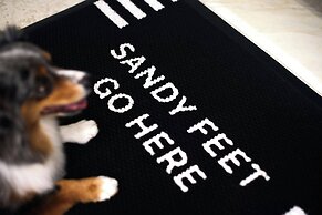 Buoy Haus Beach Resort St. Thomas, Autograph Collection