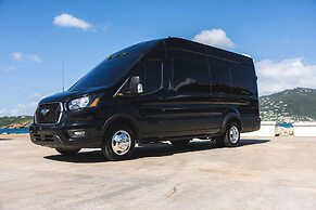 Buoy Haus Beach Resort St. Thomas, Autograph Collection