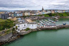 Merlins Gardens - Tenby Cottage