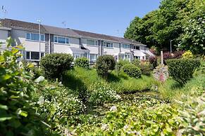 Merlins Gardens - Tenby Cottage