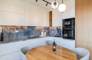 Ragusa Sea View apartment by DuHomes