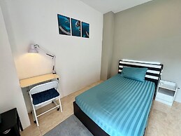 ALPHA Hostel Cafe&Bar