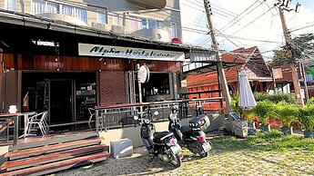 ALPHA Hostel Cafe&Bar