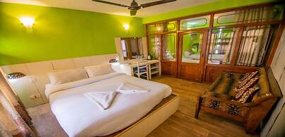 MeroStay 180 Hotel EMO