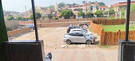 Hotel sar kamla dham