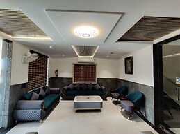 Hotel sar kamla dham