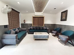 Hotel sar kamla dham