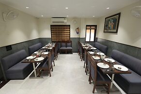 Hotel sar kamla dham