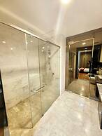 Amazing Pool By Platinum Suites