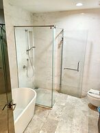 Amazing Pool By Platinum Suites