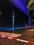 Amazing Pool By Platinum Suites