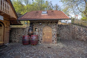 Rudnica Hill Lodge