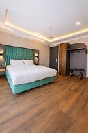 Shelton Airport Otel