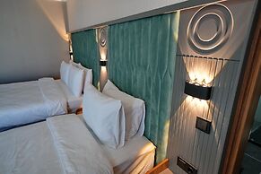 Shelton Airport Otel