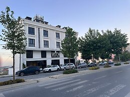 Shelton Airport Otel