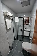 Shelton Airport Otel