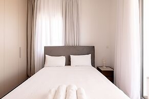 YAMAS Urban Living Sunny Pool Penthouse