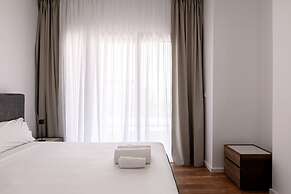 YAMAS Urban Living Sunny Pool Penthouse