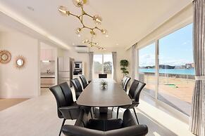 Crystal Besso Shirahama Uminomachi