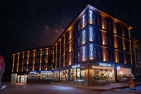 West Door Hotel