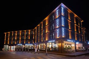 West Door Hotel