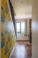 Lush & Spacious 3BD House - East Brighton