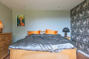 Lush & Spacious 3BD House - East Brighton