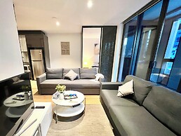 ReadySet Apartments at Manhattan