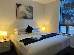 ReadySet Apartments at Manhattan