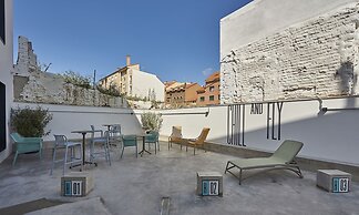 HostelFly Madrid Airport