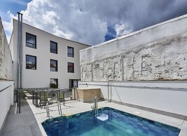 HostelFly Madrid Airport