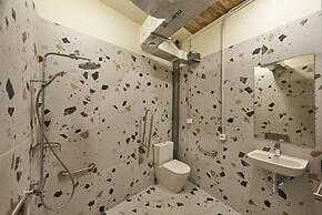 HostelFly Madrid Airport