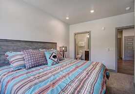 Clearwater Lofts - 3 Bedroom Luxury Condo Near Lakeside Village