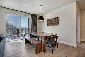 Clearwater Lofts Luxury 1 Bed Condo Near Lakeside Village