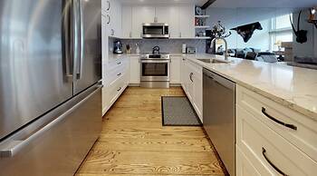 Lionshead Village 3 Bedroom Boutique Resort Condo - Walk to Gondola!