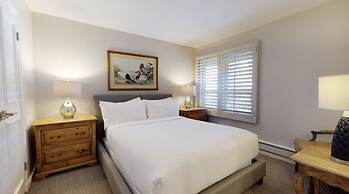 Lionshead Village 3 Bedroom Boutique Resort Condo - Walk to Gondola!