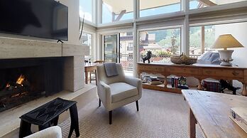Lionshead Village 3 Bedroom Boutique Resort Condo - Walk to Gondola!