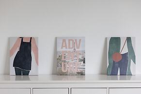 Sielecka Apartment Warsaw by Renters