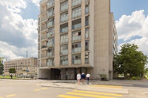 Sielecka Apartment Warsaw by Renters