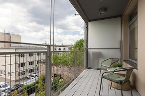 Sielecka Apartment Warsaw by Renters