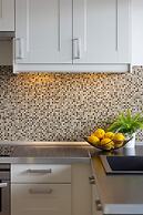 Sielecka Apartment Warsaw by Renters