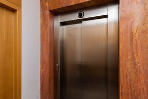 Sielecka Apartment Warsaw by Renters