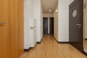 Sielecka Apartment Warsaw by Renters